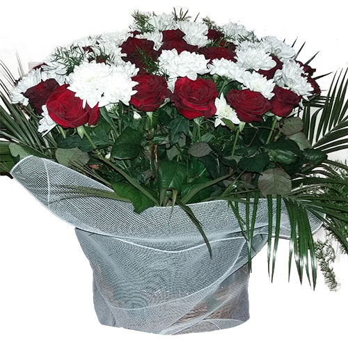 Фото товара Корзина "Цветы и вуаль" в Кировограде