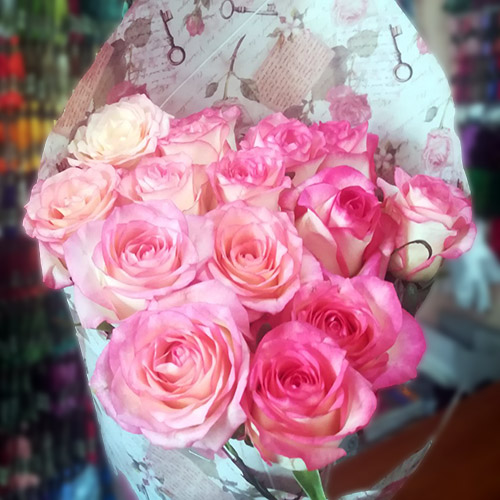 букет розовых роз фото